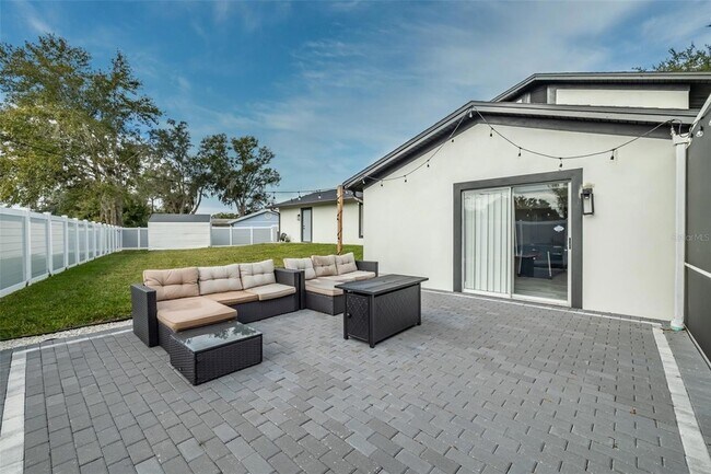 Building Photo - 23700 Lake Hills Dr