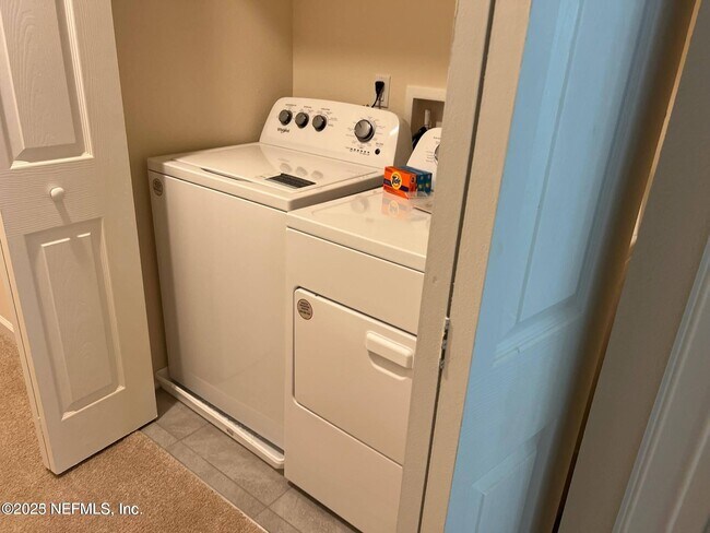 Building Photo - 106 Whispering Brk Dr