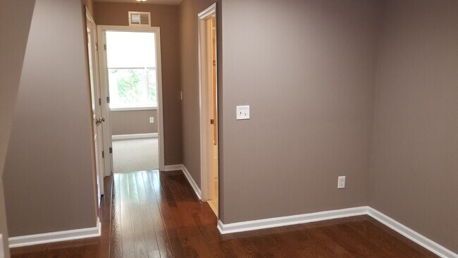 Building Photo - 1949 N Gratz St