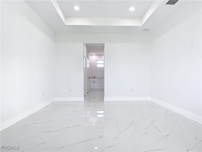 Building Photo - 5001 Bywood St