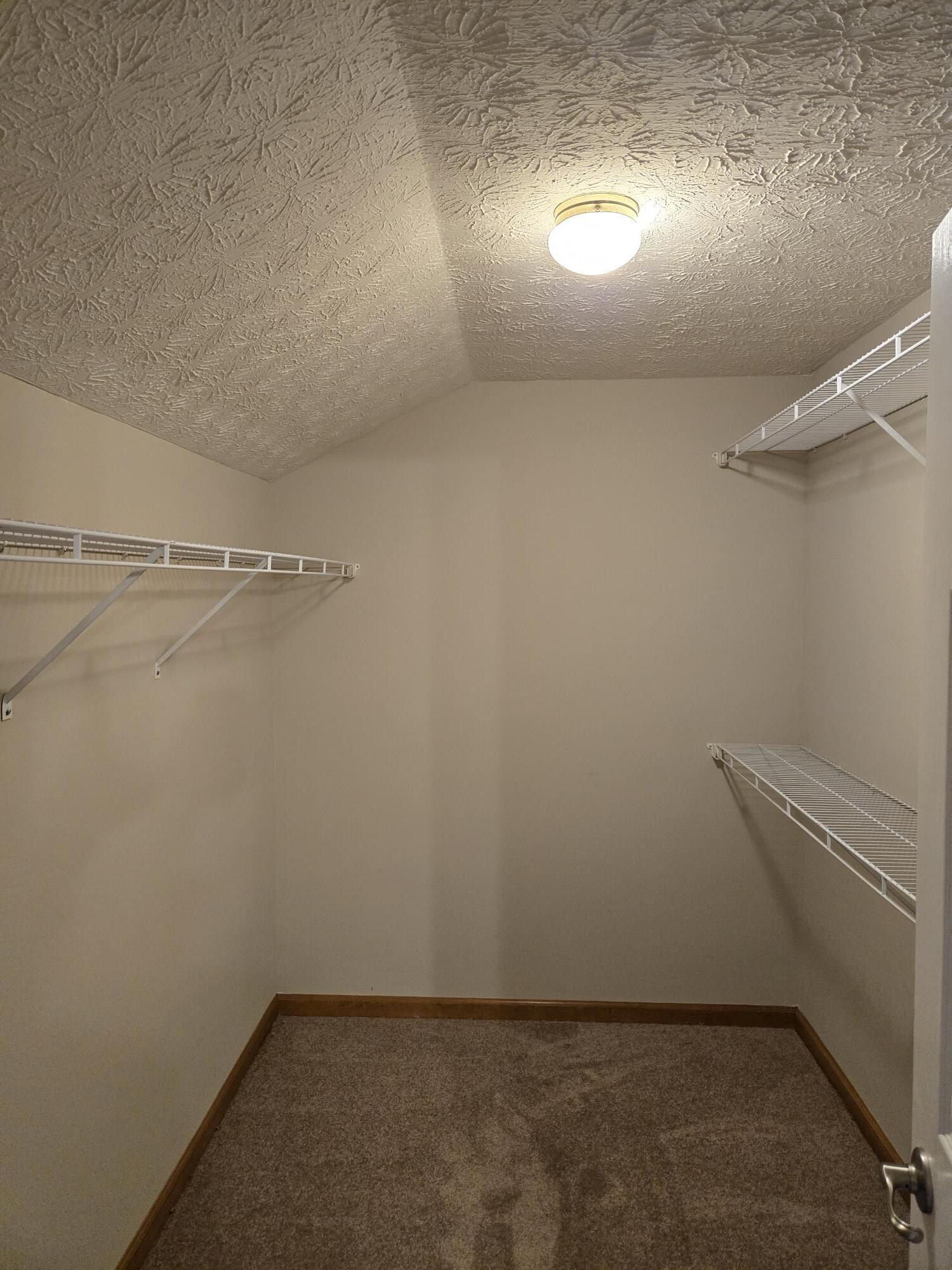 Building Photo - 1757 N Keebler Ave