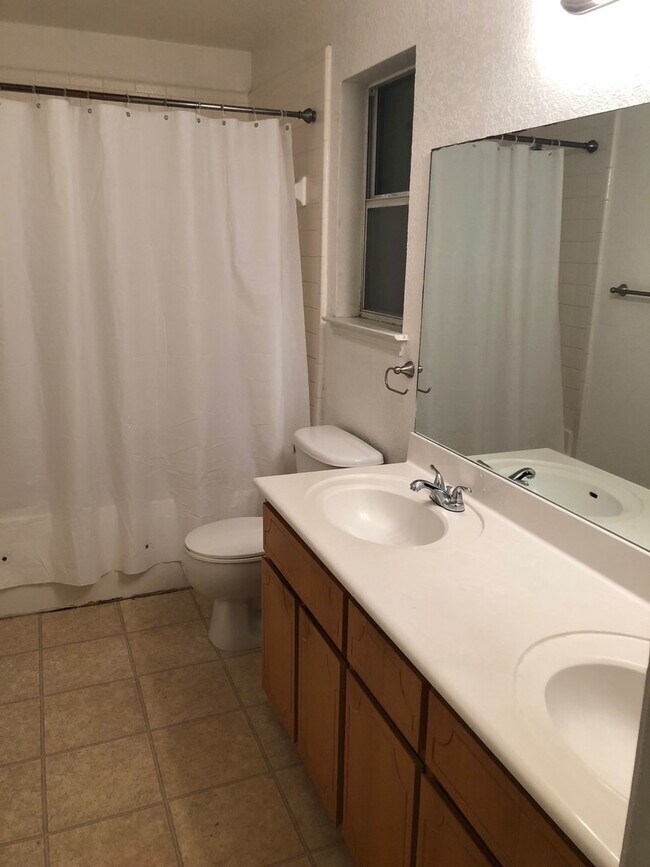 Building Photo - 506 Jorgette Dr