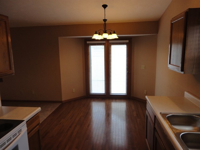 Building Photo - 5958 Durrington Dr