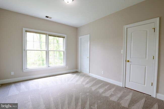 Building Photo - 1310 Forestwood Dr