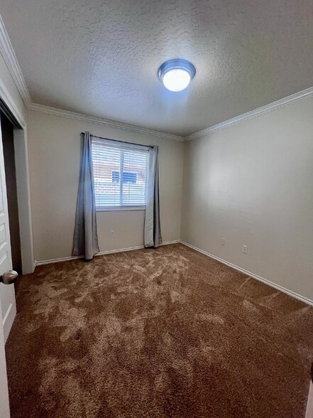 Building Photo - 16845 N Darmady Loop