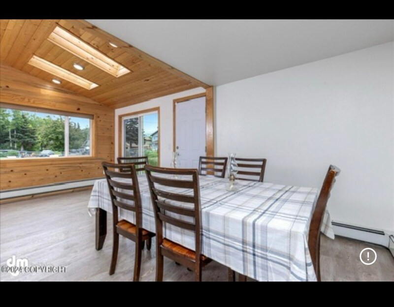 Building Photo - 12831 Brandon St