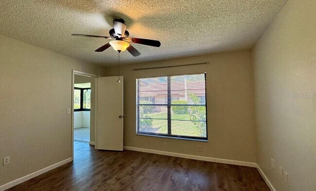 Building Photo - 3677 Longmeadow Dr