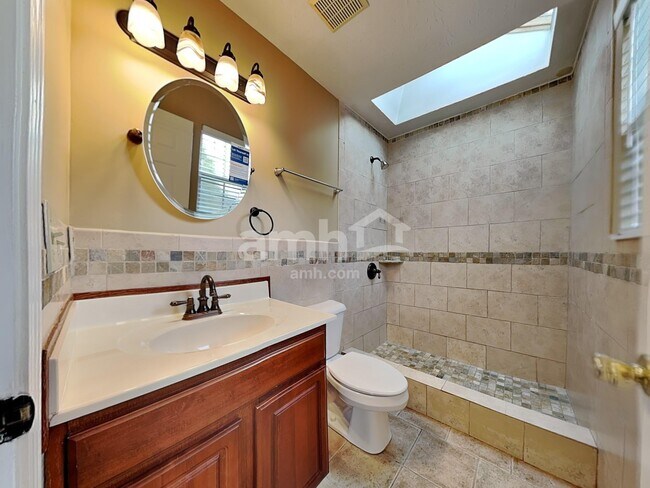 Building Photo - 6493 Lorinda Dr