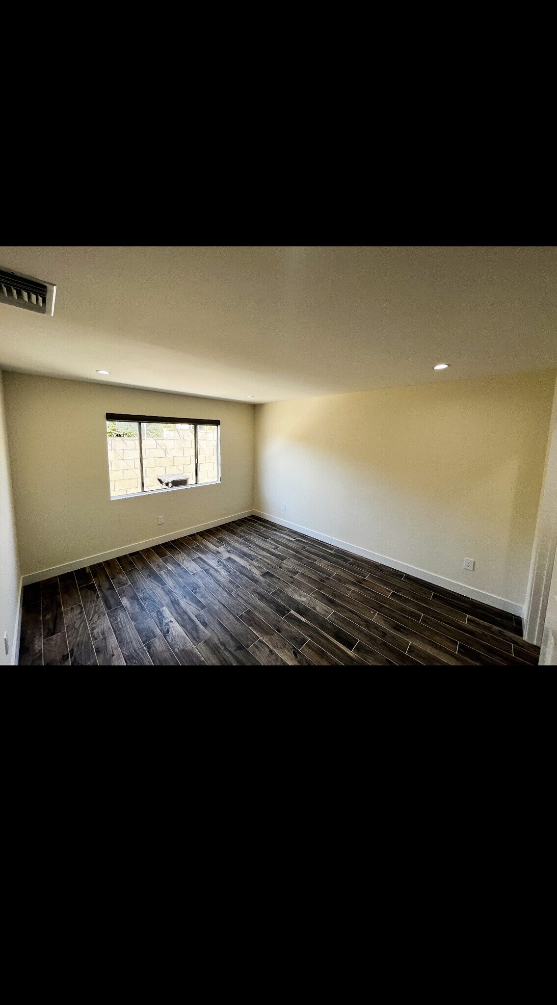 Building Photo - 1739 E Washington Blvd