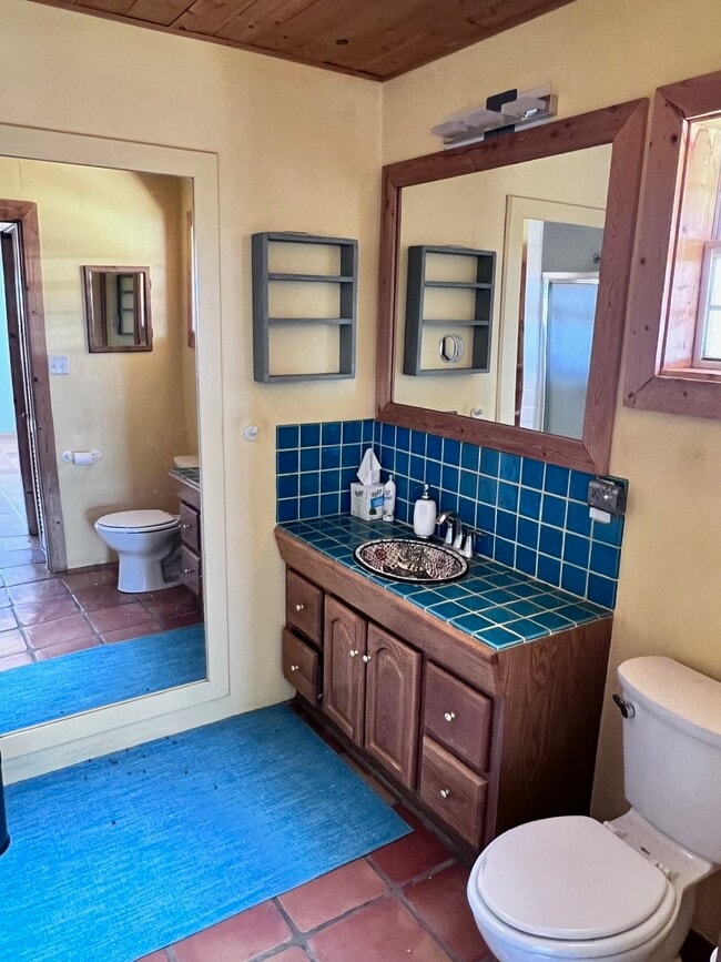 Building Photo - 26 Balsamo Ln