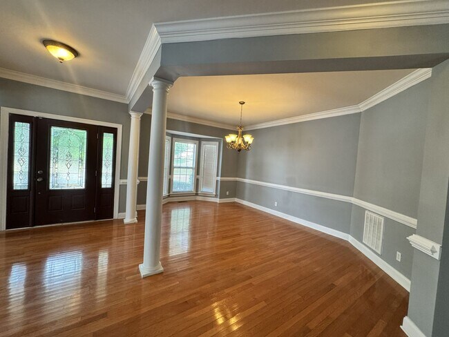 Building Photo - 515 Hannah McKenzie Dr