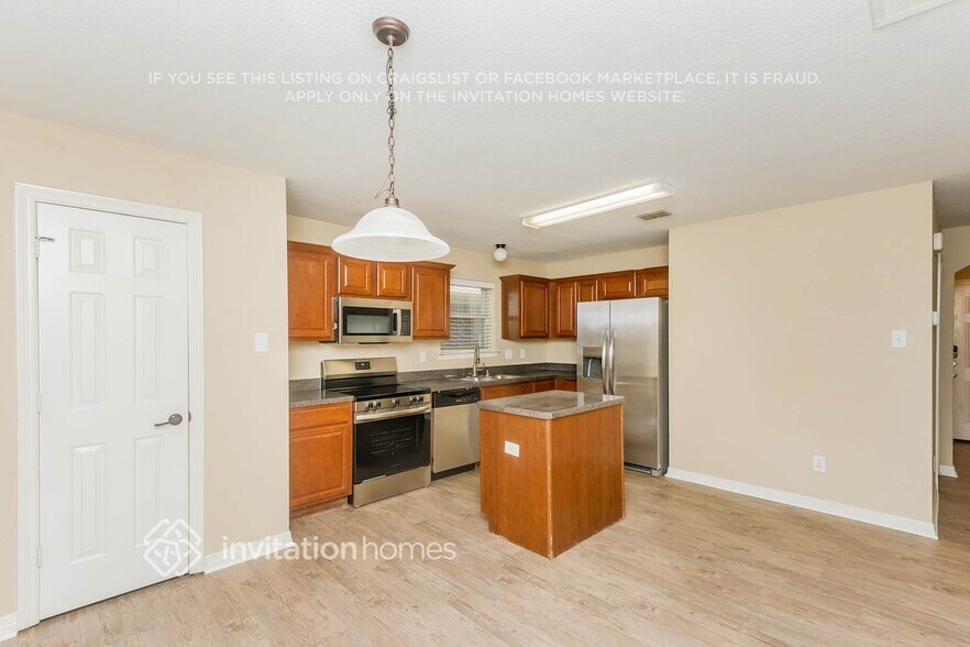 Building Photo - 2206 Brandy Dr