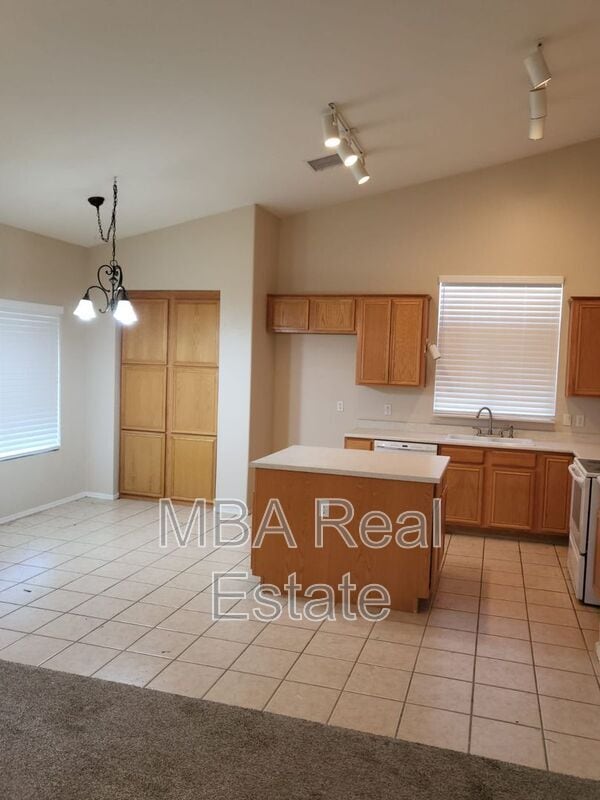 Building Photo - 277 S Wild Horse Way