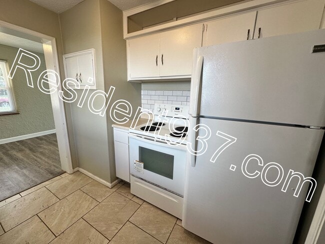 Building Photo - Charming 2 Bed 1 bath in Kettering