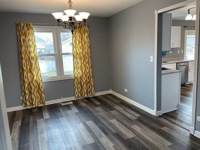 Building Photo - 706 Ferret Crossing