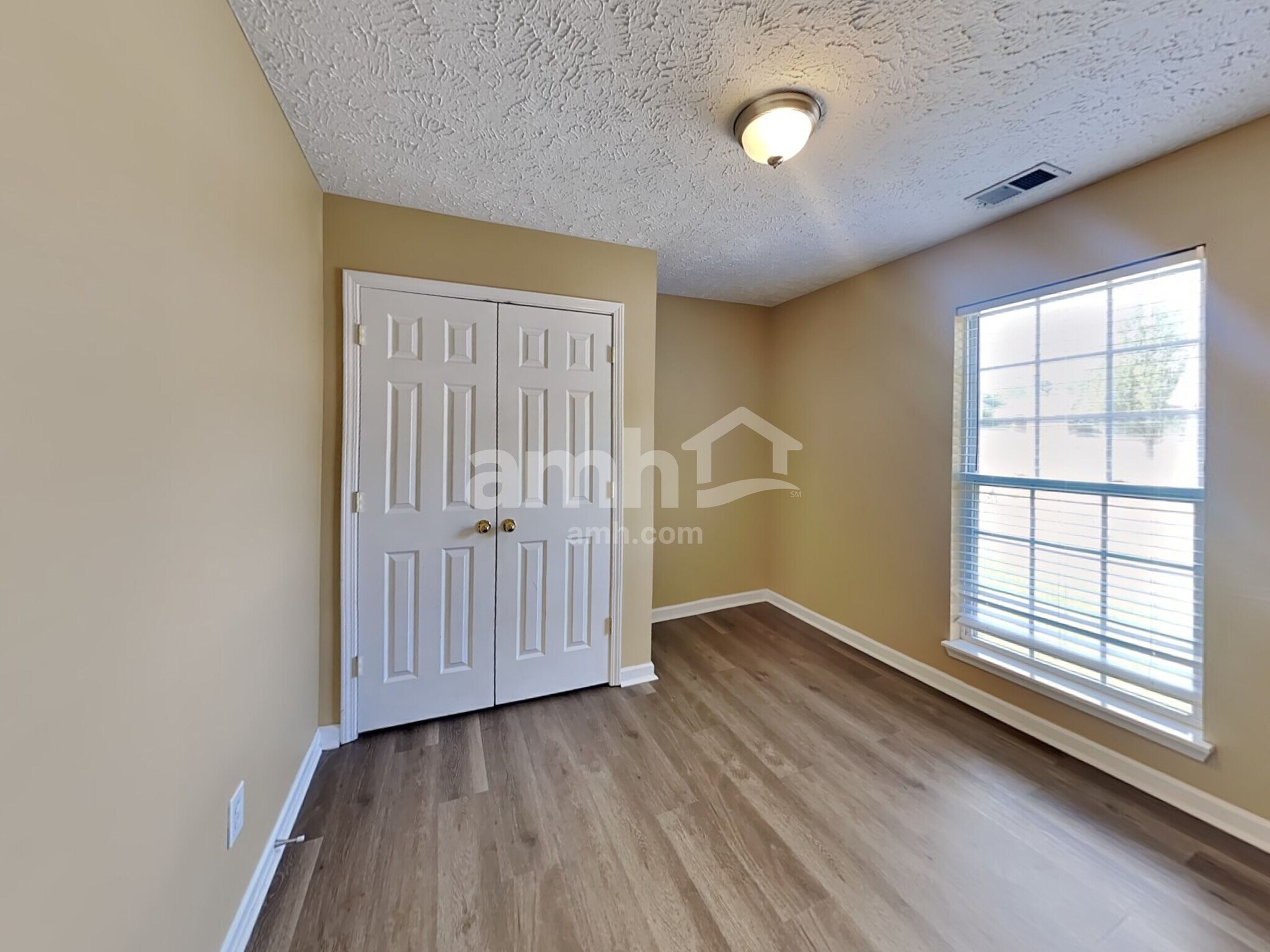 Building Photo - 544 Windy Rd