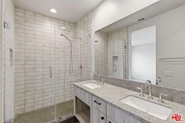Building Photo - 1605 Arla Way