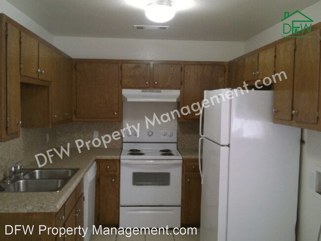 Building Photo - 2 br, 1.5 bath Apartment - Walnut Apartmen...