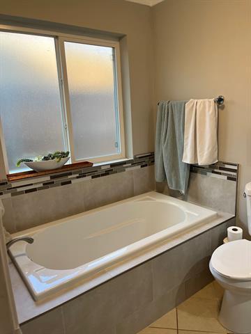 Building Photo - 4112 Hideaway Ln