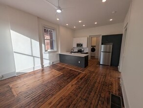 Building Photo - Recently Renovated 1-Bedroom, 1.5 Bath Apartment in Historic Covington