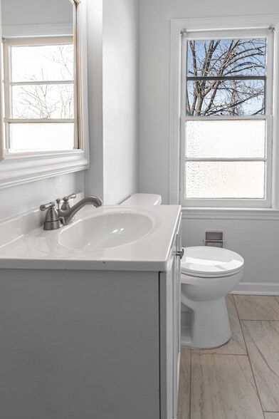 Building Photo - 112 Dawn Ave