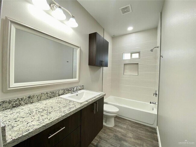 Building Photo - 8 N 59th St