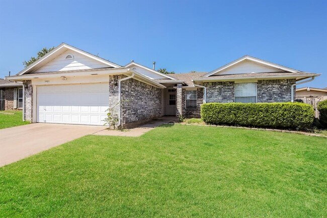 Building Photo - 1401 Nottoway Dr