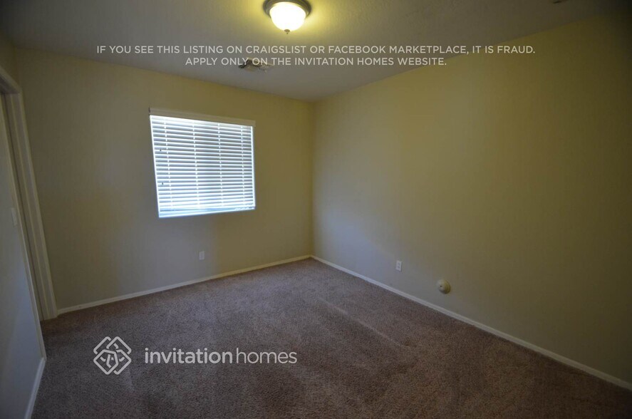 Building Photo - 8323 S 48th Ln