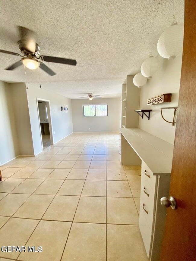 Building Photo - 3213 El Morro Rd