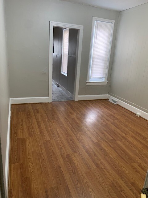 Dining room - 530 Mulberry St