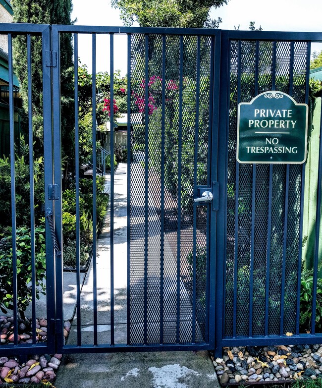 gated entrance - 131 Montana St