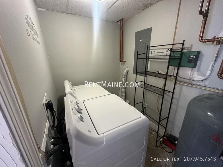 Building Photo - 31 Basketball Ct