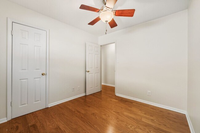 Building Photo - 1017 Onslow St