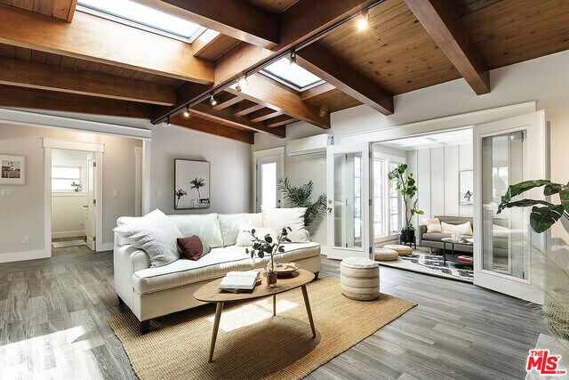 Building Photo - 3908 Las Flores Canyon Rd