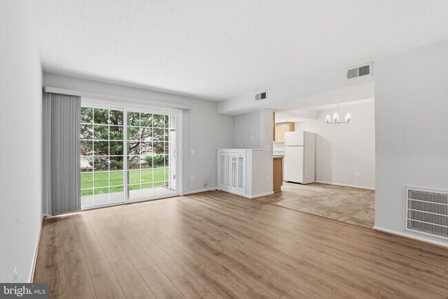 Building Photo - 119 Fort Evans Rd SE