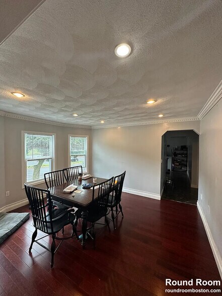 Building Photo - 73 Almont St