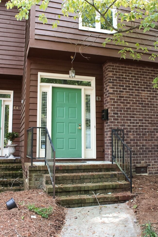 Building Photo - 1311 Forest Hills Rd NW