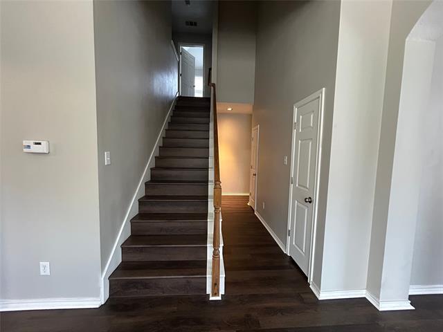 Building Photo - 4215 Glen Garden Dr