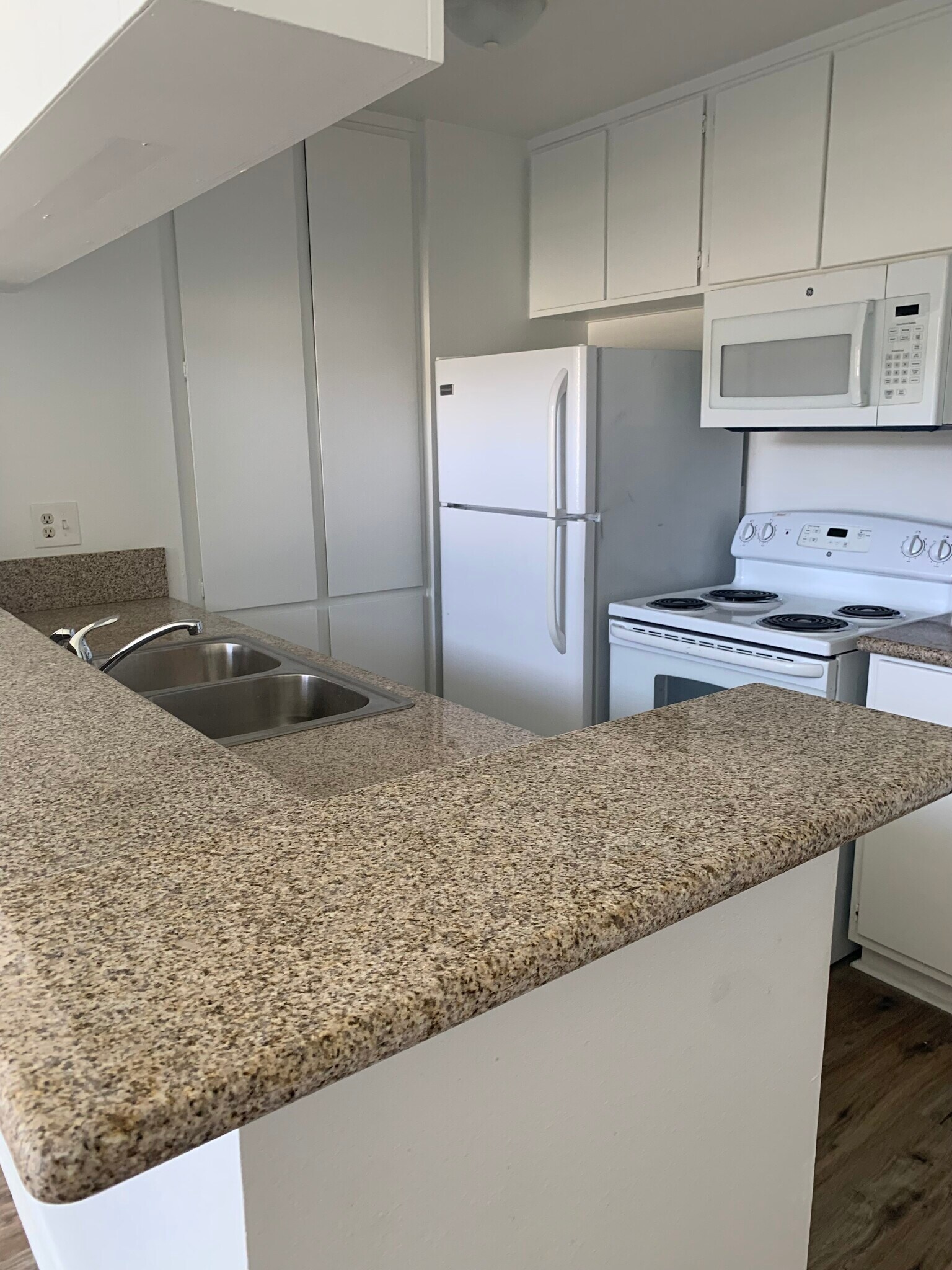 Building Photo - 808 Coriander Dr