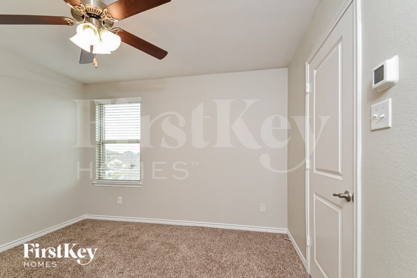 Building Photo - 7509 Continental Dr