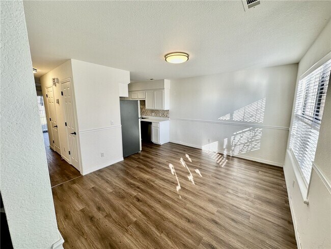 Building Photo - 1244 SW Elm Tree Rd