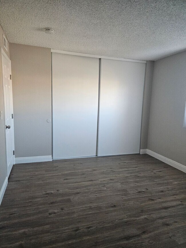 Building Photo - 15426 Perris Blvd