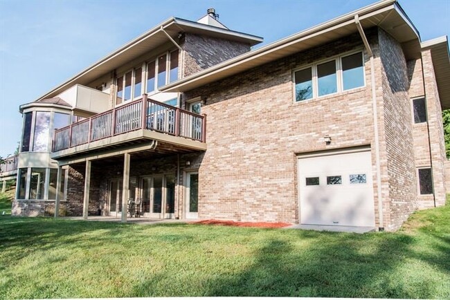 Building Photo - 2104 Old Ehrman Rd
