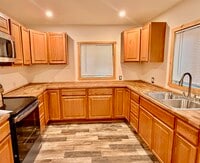 Building Photo - 25890 Wayne Rd