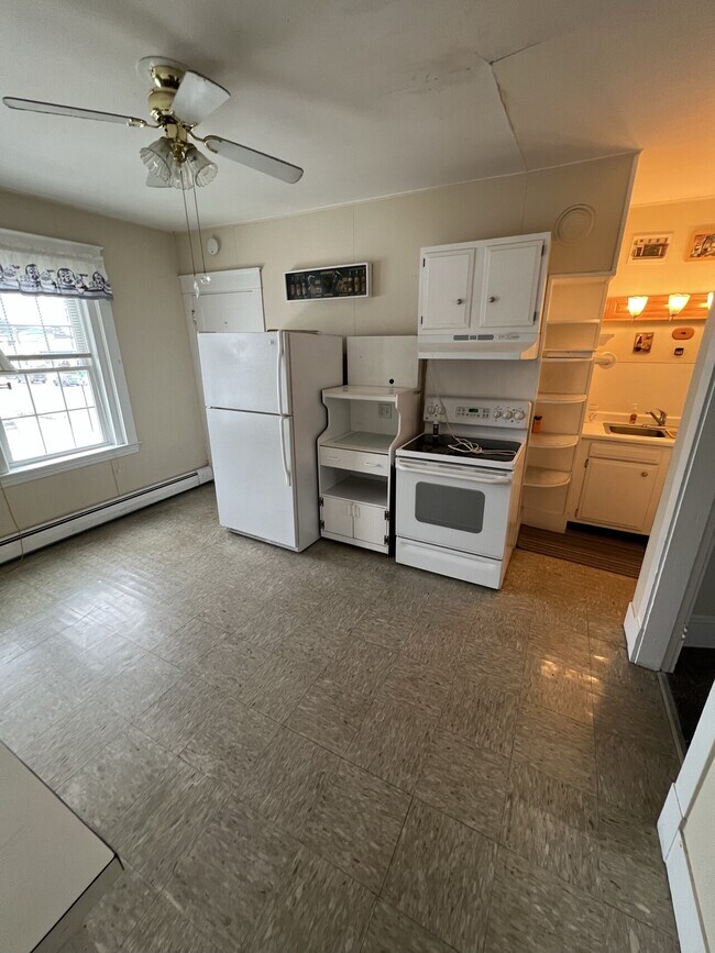 158 ber Ave 158 ber Ave Lewiston ME 04240 Apartment Finder