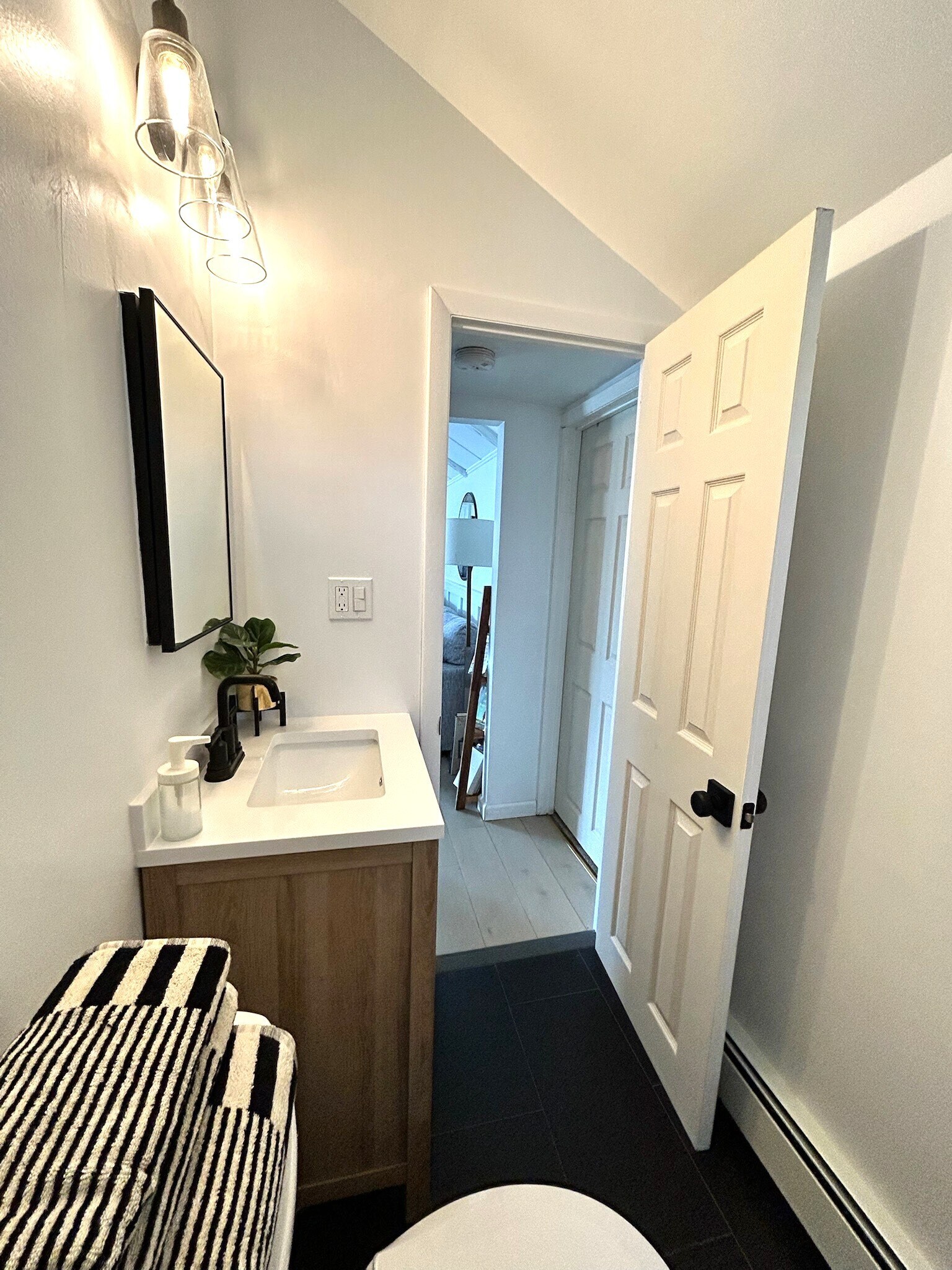 Building Photo - 800 S 6th St