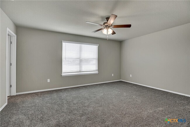 Building Photo - 267 Kinsley Wy