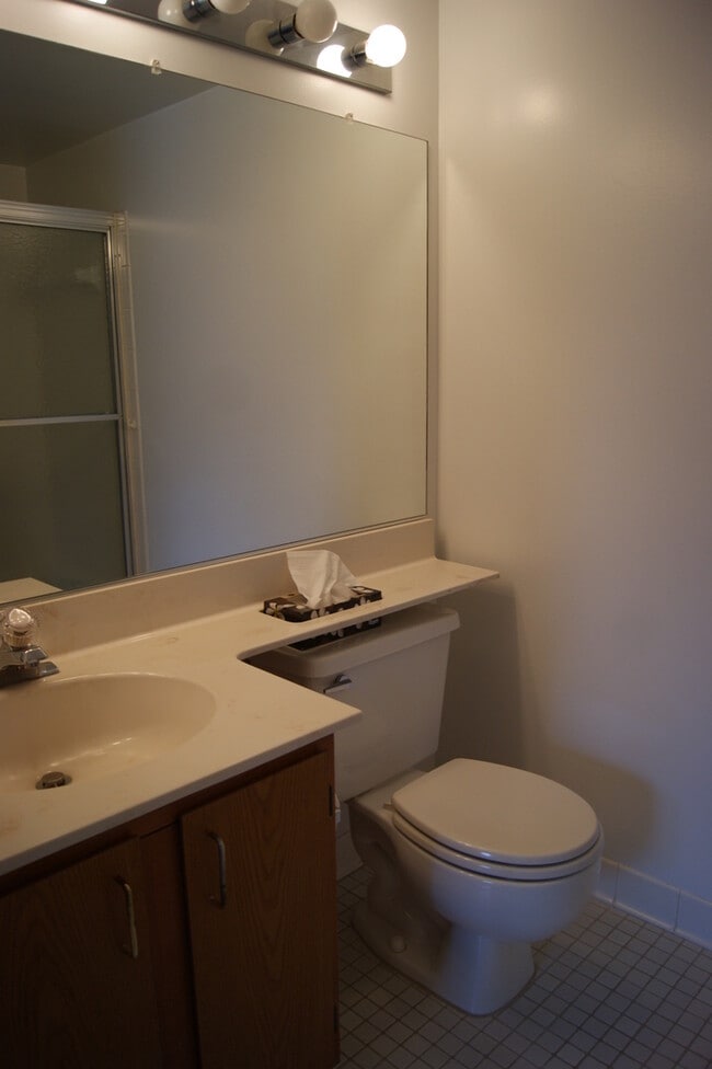 Building Photo - Charming 2 Bedroom/2 Bathroom Apartment in Perry Hall, MD!