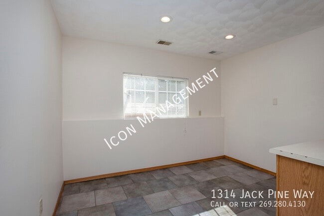 Building Photo - 1314 Jack Pine Way