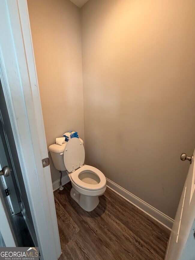 Building Photo - 1120 Riverwalk Manor Dr